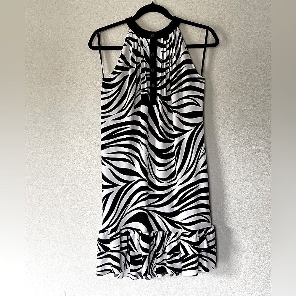 Women’s EnFocus, Black & White, Halter, MIDI Dress. Size 4.